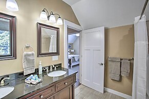 Cozy & Urban Ludington Apt ~ 1 Mi to Lake Michigan