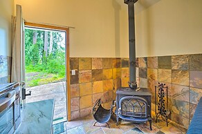 The River House' w/ Deck, on Mckenzie River!