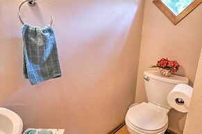 The River House' w/ Deck, on Mckenzie River!