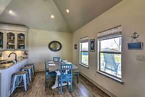 Walk to Shore: Family Retreat in Crystal Beach!