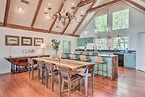 Stunning Highlands Escape w/ Fireplace & Game Room