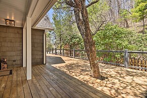 Stunning Highlands Escape w/ Fireplace & Game Room