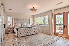 Stunning Highlands Escape w/ Fireplace & Game Room