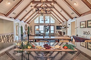 Stunning Highlands Escape w/ Fireplace & Game Room
