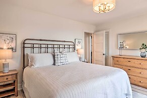 Stunning Highlands Escape w/ Fireplace & Game Room