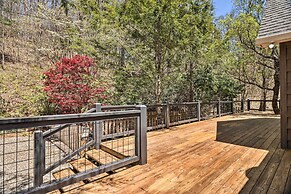 Stunning Highlands Escape w/ Fireplace & Game Room