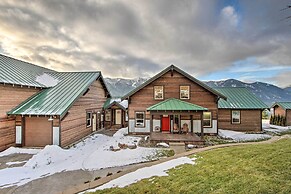 Dazzling Cle Elum Home w/ Game Room & Fire Pit!