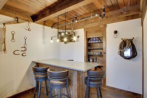 Dazzling Cle Elum Home w/ Game Room & Fire Pit!