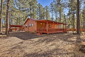 Hot Tub Hideaway in Pinetop: Bring Your Pet!