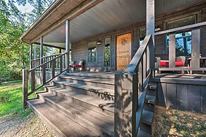 Luxe Cabin w/ Tesla Charging Station, 3 Mi to Lake