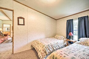 Deck, Fire Pit & Yard: Mountain Escape!