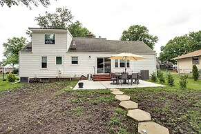 Bright & Sunny Getaway w/ Bikes: 1 Mi to Esu!