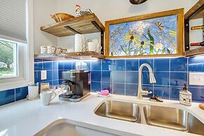 Bright & Sunny Getaway w/ Bikes: 1 Mi to Esu!