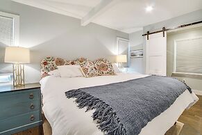 Bright & Sunny Getaway w/ Bikes: 1 Mi to Esu!