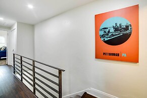 Walk to Walnut St: Pet-friendly Pittsburgh Home!