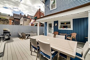Walk to Walnut St: Pet-friendly Pittsburgh Home!