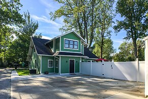 Renovated Craftsman House w/ Patio & Fire Pit!