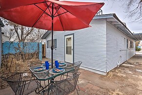 Quaint & Cozy Cottage: 3 Mi to Palisade Wineries!