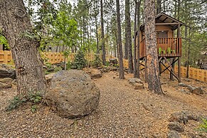 Pet-friendly Munds Park Retreat w/ Wraparound Deck
