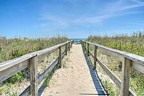 Carolina Beach Condo With Deck: Steps to Shore!