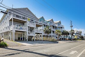 Carolina Beach Condo With Deck: Steps to Shore!
