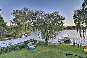Cozy Lakefront Lapeer House w/ 2 Paddle Boats!
