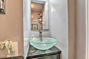 Cozy Lakefront Lapeer House w/ 2 Paddle Boats!