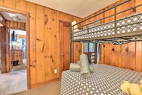 Cozy Lakefront Lapeer House w/ 2 Paddle Boats!