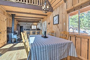 Pet-friendly Duck Creek Village Cabin w/ Fire Pit!