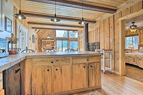 Pet-friendly Duck Creek Village Cabin w/ Fire Pit!