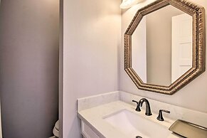 Quiet West Houston Home w/ Patio, Walk to Shops!