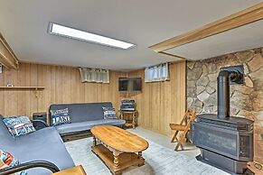 Home in Big Bass Lake Community: Fire Pit & Grill!