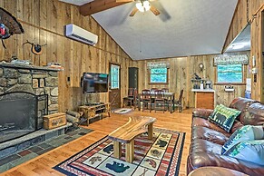 Home in Big Bass Lake Community: Fire Pit & Grill!