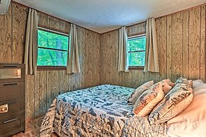 Home in Big Bass Lake Community: Fire Pit & Grill!