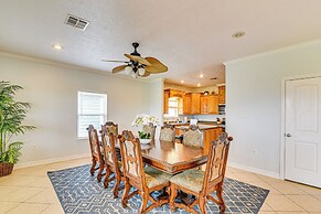 Walk to Shore: Crystal Beach Family Home w/ Deck!