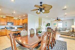 Walk to Shore: Crystal Beach Family Home w/ Deck!
