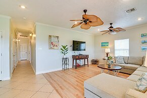 Walk to Shore: Crystal Beach Family Home w/ Deck!