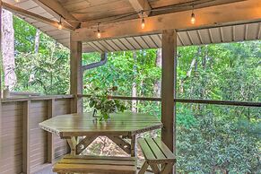 Beautiful Connestee Falls Home w/ Porch in Brevard
