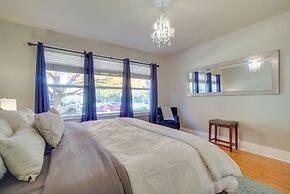 Charming Getaway, Walk to Windsor Lake & Downtown!
