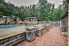 Carters Hideaway by Fairy Stone: Pool & Hot Tub