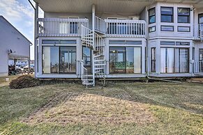 Serene Abode on Lake Erie ~ 9 Miles to Oak Harbor
