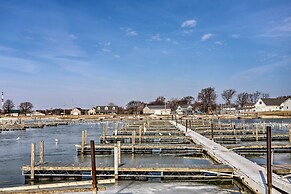 Serene Abode on Lake Erie ~ 9 Miles to Oak Harbor