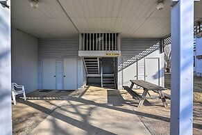 Serene Abode on Lake Erie ~ 9 Miles to Oak Harbor