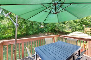 Charlotte Family Retreat w/ Deck, Near Uncc!