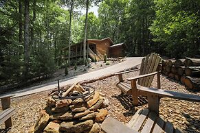 3 Mi to Lake Glenville: Smoky Mtn Cabin, Fire Pit