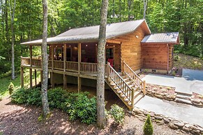 3 Mi to Lake Glenville: Smoky Mtn Cabin, Fire Pit