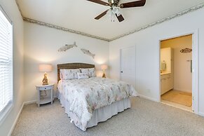 4 Mi to Beaches: Luxe Coastal Resort Condo