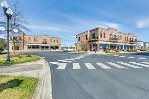 4 Mi to Beaches: Luxe Coastal Resort Condo