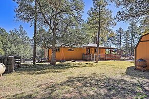 Central Pine Hideaway - Family Friendly!