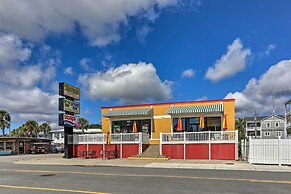 Walk to Ocean: Cozy Condo in North Myrtle Beach!